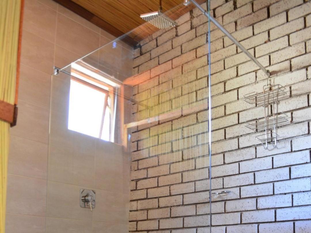 Nxabii Cottages Kasane Room photo